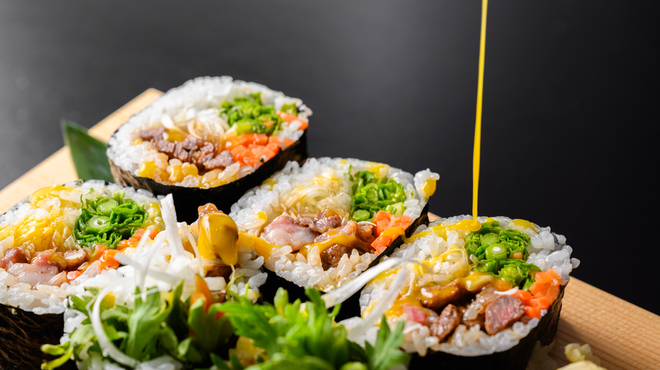 Wagyu Sushi Roll - メイン写真: