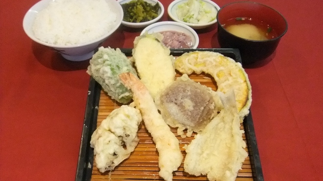 だるまの天ぷら定食 - 料理写真:ヘルシー定食