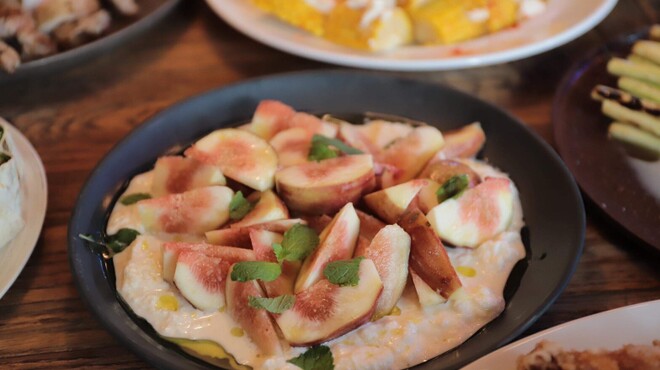 ダブリュー青山 ザ セラーアンドグリル - メイン写真: