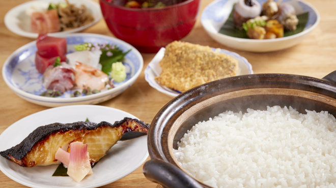 食堂うなり - メイン写真: