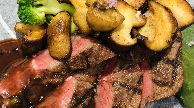 ラプロムナード - 料理写真:お肉料理