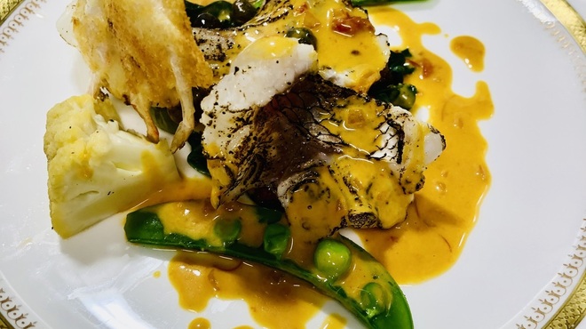 ラプロムナード - 料理写真:お魚のフランベ