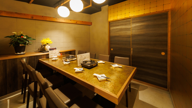 名古屋名物 コーチン・知多豚 秀よし - メイン写真:個室