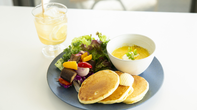 ウズナ オムオム - メイン写真: