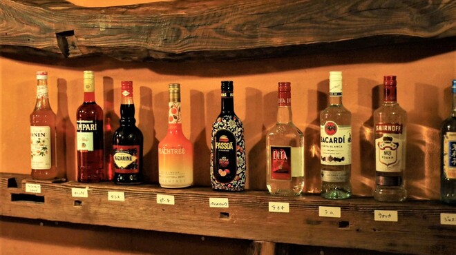 TemaeMiso - ドリンク写真:お客様が自由にお酒を作るセルフバーカウンターもあります◎