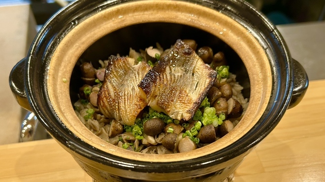 日本料理 直 - 料理写真:カマス、むかご、舞茸の炊き込みご飯