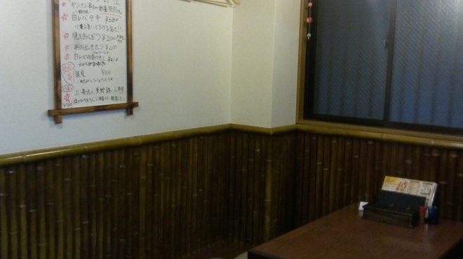 Torishou - 内観写真:カウンターの奥には宴会スペースもご用意！！