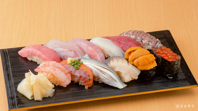 Sushi Jin - 料理写真:普段使いでもちょうど良いボリューム感。旬の特上ネタたっぷり『おまかせ握り　12貫』