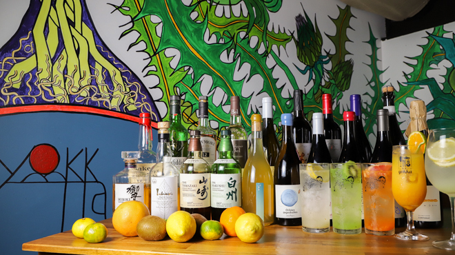 Shimbashi Baru Yokka - ドリンク写真:ワイン・ウイスキー・日本酒・フルーツのお酒などこだわりのお酒を取り揃えております