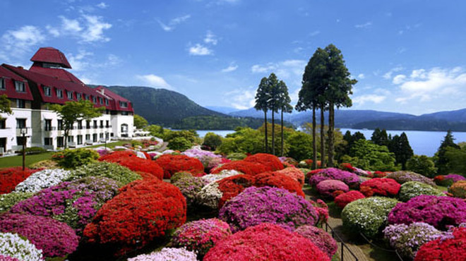 つつじの茶屋 - 外観写真:美しい絵画のような風景の山のホテル