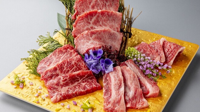 昭和ホルモン WAGYU PLUS - メイン写真: