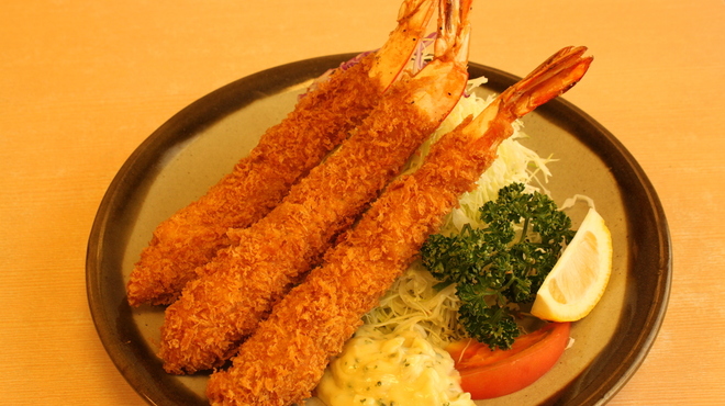 Tonkatsu Yamada - 料理写真:海老フライ定食　特大でサクサクぷりぷりとした海老は一度食べると病みつきに！\1800