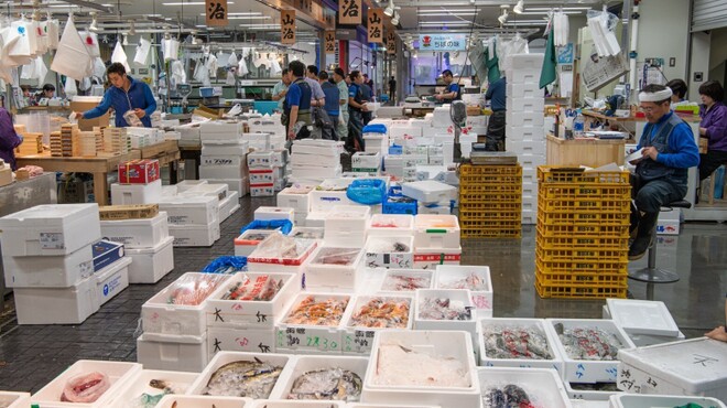 立喰すし魚河岸 山治 - メイン写真: