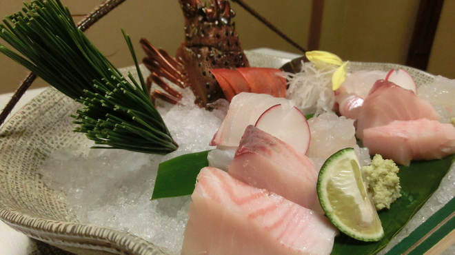 日本料理 一扇 - 料理写真:お造り（伊勢海老、鰆、鯛）