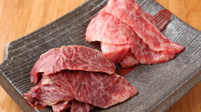炭火焼ホルモンぐう - メイン写真: