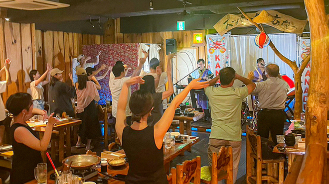 沖縄 民謡ライブ居酒屋 奏 - メイン写真: