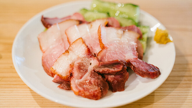 餃子 おそ松 - メイン写真: