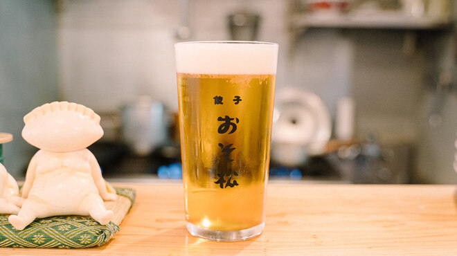 餃子 おそ松 - メイン写真: