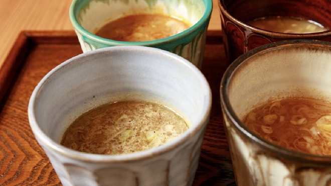 あいだや - 料理写真:豚骨魚介、にんにく醤油、海老、担担