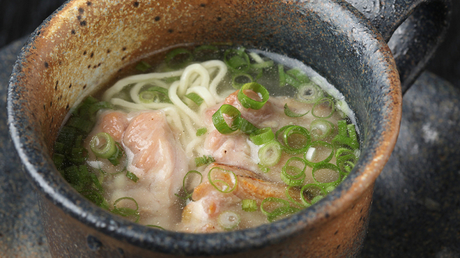炭火焼鳥あずま - 料理写真:当店人気の特製ラーメン！〆にいかがですか