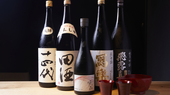 小皿のまぐろとさば。 - ドリンク写真: