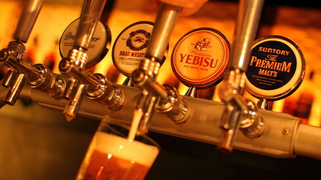 Standing Wine Bar Q - 料理写真:ビール飲み比べできます