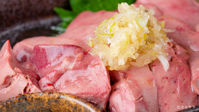 肉刺し居酒屋 ニクイボウズ - 料理写真:シンプルな肉刺しで確かめるお肉の魅力