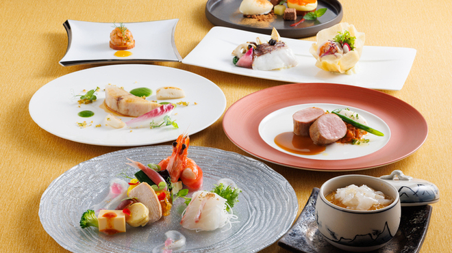 THE DINING シノワ唐紅花＆鉄板フレンチ蒔絵 - 料理写真: