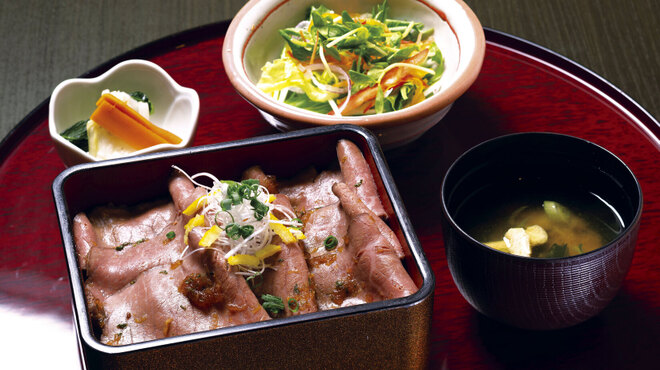 Sukiyaki Shabushabu Sumire - 料理写真: