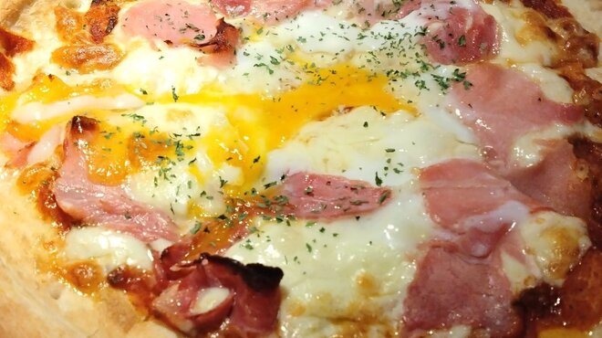 橋の下 - 料理写真:ビスマルクピザ