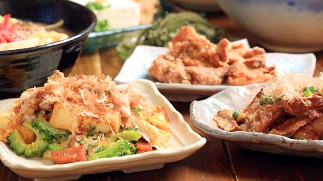 沖縄料理と島酒 星屑亭 - メイン写真: