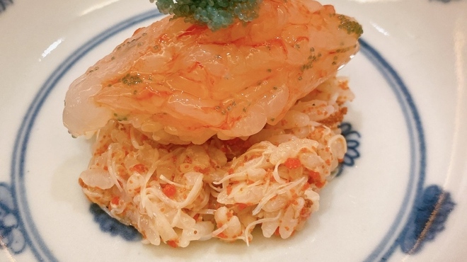 河原町 一 - 料理写真:香箱がにのお寿司の上に甘エビ