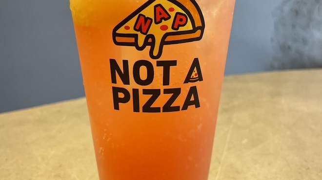 NOT A PIZZA - メイン写真: