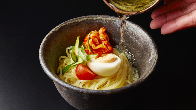 キンキン麦酒とプリッと小腸 近江牛畜産すだく - 料理写真: