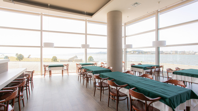 湖畔のレストラン ラシヌ - メイン写真: