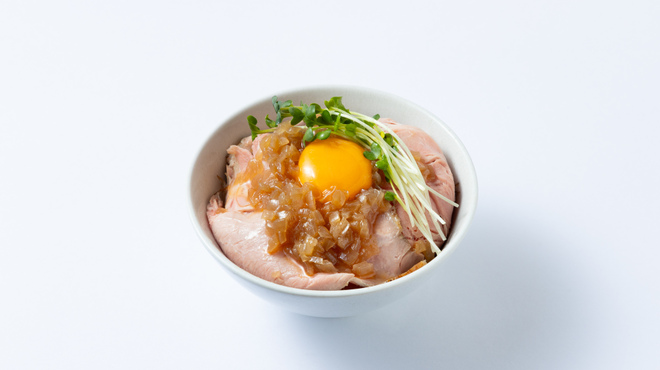 金沢濃厚煮干豚骨 伊乃心 - 料理写真:ローストポーク丼