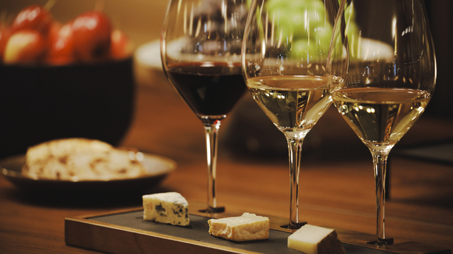 Za Ribingu Rumu - ドリンク写真:【Wine Bar】3 kind of Cheese with Wine