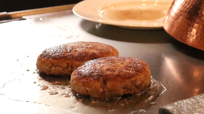 ビフテキのカワムラ 銀座店 - 料理写真:但馬ビーフのハンバーグランチ