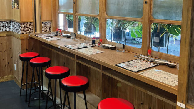 肉汁餃子・もつ焼き 天満のしんちゃん - メイン写真: