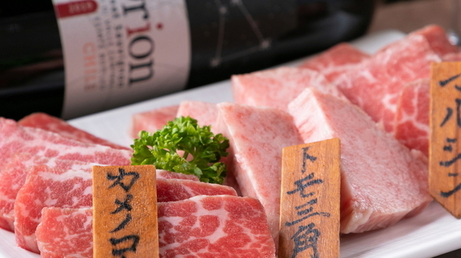 肉バルmoTTon - メイン写真: