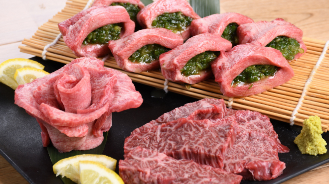 Okada Seinikuten - 料理写真:お肉の盛り合わせ(イメージ)