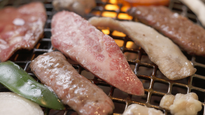 焼肉寿々 - 料理写真:焼肉