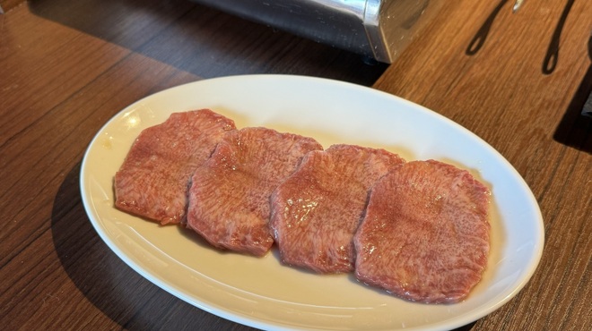 カウンター焼肉 ふかみ - メイン写真: