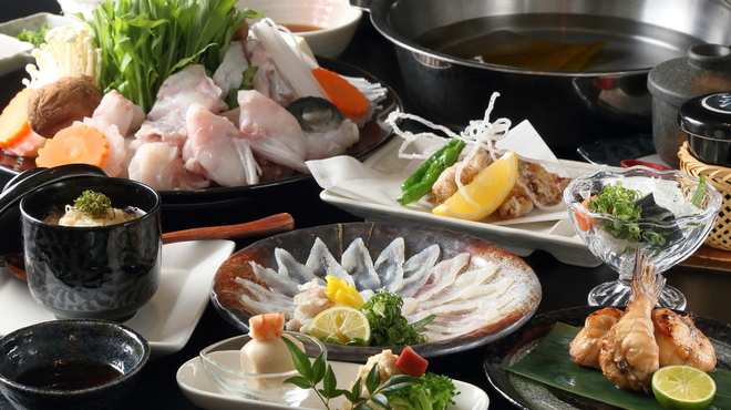 泳ぎとらふぐ活蟹料理 あじ平 - メイン写真: