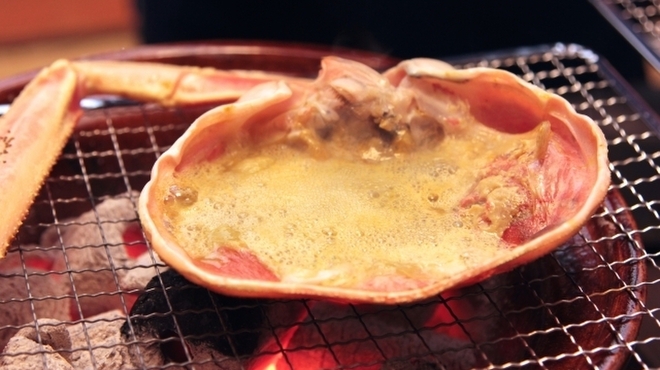 泳ぎとらふぐ活蟹料理 あじ平 - メイン写真: