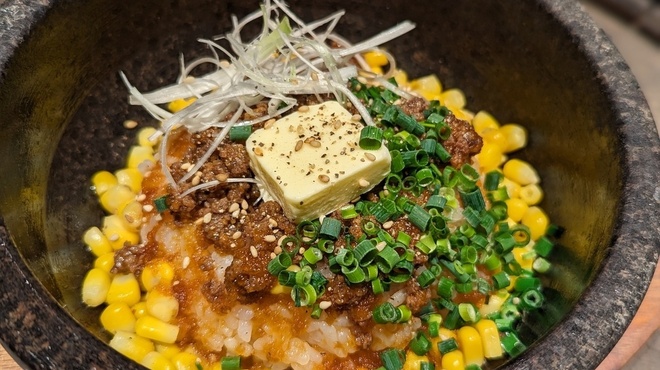 どすこい商店 ホルモン焼肉 豚星 - メイン写真: