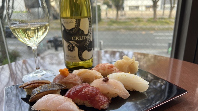 立ちぐい寿し 酒伊 金次郎 - メイン写真: