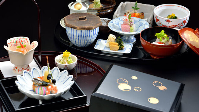 真南風 - 料理写真:お雑煮祝い膳