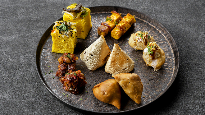 AHILYA INDIAN RESTAURANT - メイン写真: