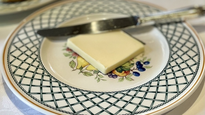 ランビアンス - 料理写真:バター